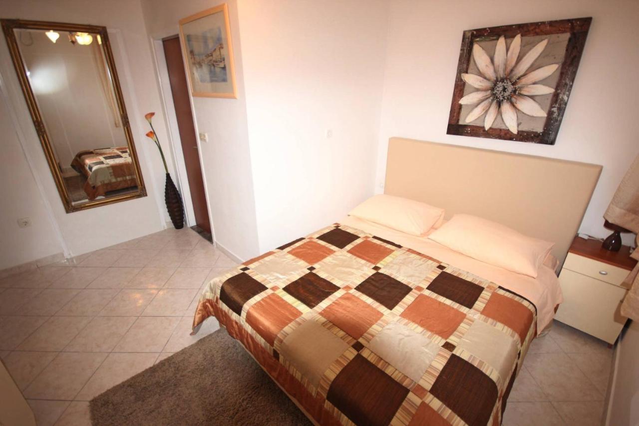 Small Apartment For A Great Holiday 자다르 외부 사진