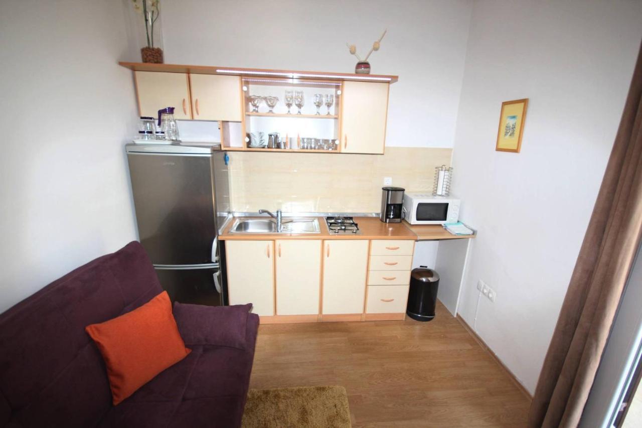 Small Apartment For A Great Holiday 자다르 외부 사진